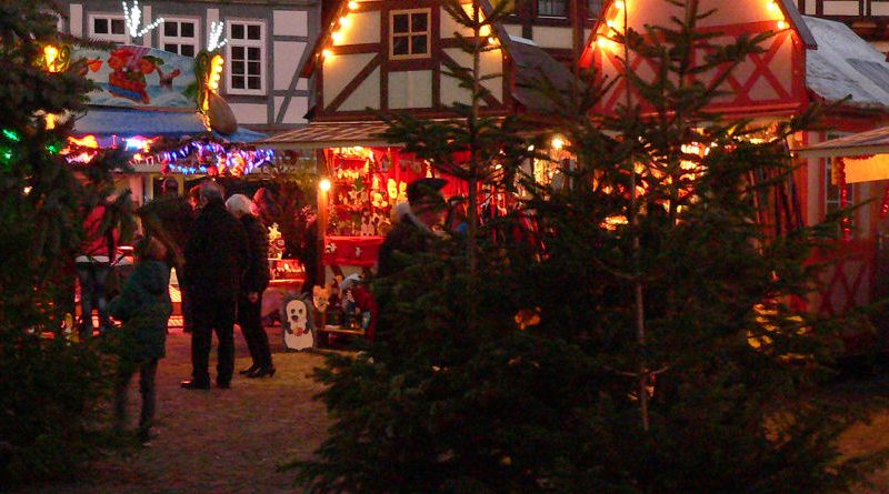 Weihnachtsmarkt Winterzaubermarkt in Schönbrunn 2023 - Schönbrunn im Steigerwald Landkreis Bamberg