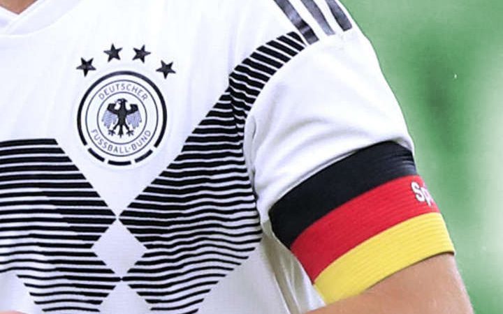 neue Kapitänsregel einheitlich in allen Ligen Schiedsrichter