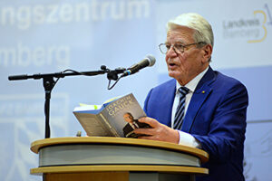 Joachim Gauck bei der vhs Bamberg-Land: "Demokratie ist kein Selbstläufer"