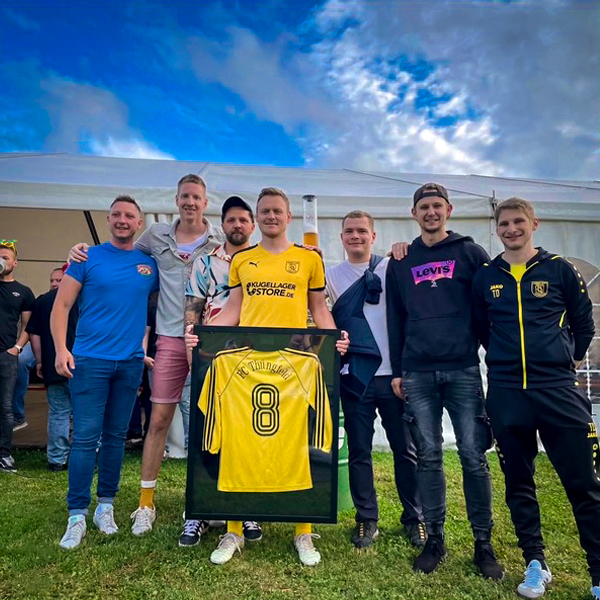 Legendenspiel 2025 beim FC Thüngfeld – Gelbe Legendenelf siegt 4:2 bei emotionalem Abschied