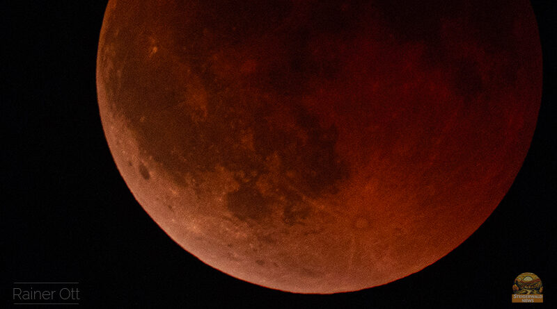 Blutmond verzauberte den Himmel über dem Steigerwald