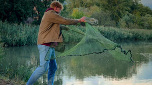 Bio-Karpfen hautnah erleben – Spaziergang mit Rangerin und Fischwirt