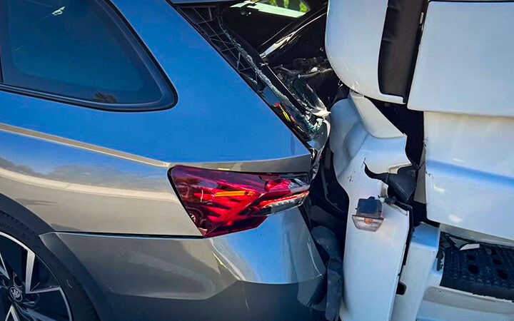 LKW fährt auf PKW auf – Glück im Unglück auf der A3 bei Schlüsselfeld