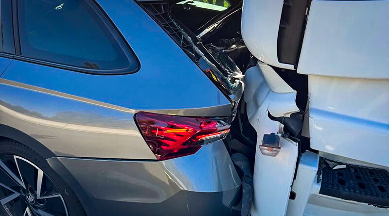LKW fährt auf PKW auf – Glück im Unglück auf der A3 bei Schlüsselfeld