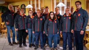 Die Schlüsselfelder Blasmusik freut sich über neue Softshell-Jacken. Möglich wurde die Anschaffung durch die großzügige Spende zweier Privatpersonen.