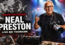 Rock-History in Bildern bei Thomann: Star-Fotograf Neal Preston kommt nach Treppendorf und spricht live über legendäre Aufnahmen, Weltstars und unvergessliche Konzertmomente.