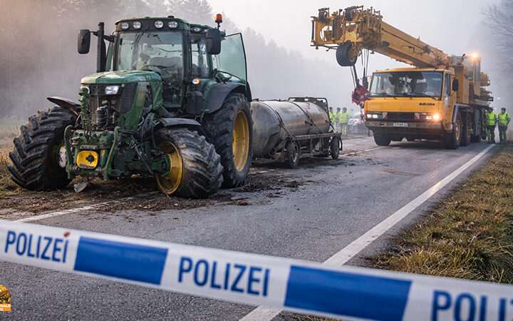 Schwerer Unfall bei Neustadt an der Aisch zwischen Pahres und Neumühle: Verursacher flüchtet nach Überholmanöver