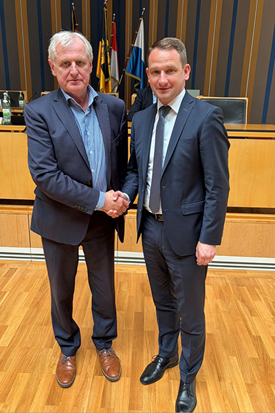 Bruno Kellner (FW/ÜWG) vertritt Landrat Johannes Maciejonczyk