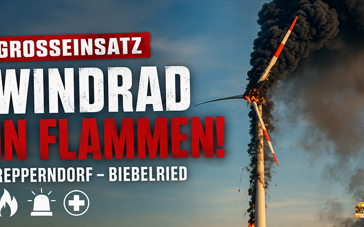 Brennendes Windrad zwischen Repperndorf und Biebelried mit dichter Rauchentwicklung während eines Großeinsatzes der Rettungskräfte.