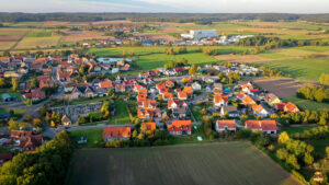 Elsendorf mit der Drohne aufgenommen - Luftansicht