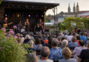 Das Blues- & Jazzfestival Bamberg läuft bis 9. August 2026. Auftakt ist auf der Böhmerwiese, danach folgen kostenlose Konzerte am Maxplatz. Programm hier