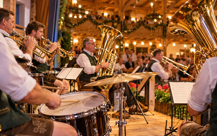 Musikantenstadl in Wachenroth: Blasmusikabend in der Ebrachtalhalle